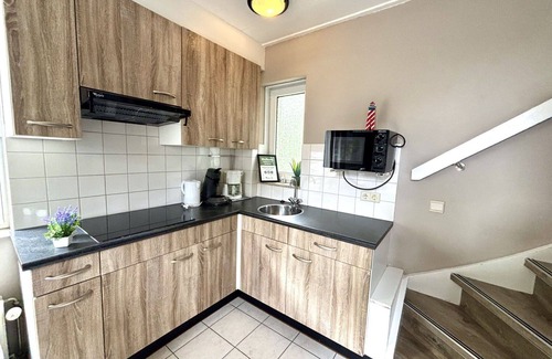Oostkapelle Apartment | Nice apartment for 20 guests with WIFI, TV, terrace and parking
