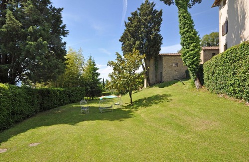 Capolona Apartment | Nice apartment for 3 guests with WIFI, pool, TV, panoramic view and parking, close to Arezzo