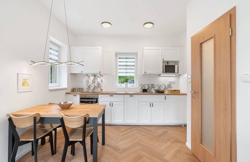 Hrensko Apartment | Nice apartment for 4 guests with WIFI, TV, patio, pets allowed and parking
