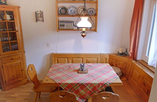 Buerchen Apartment | Nice apartment for 4 guests with WIFI, TV, balcony, pets allowed and panoramic view