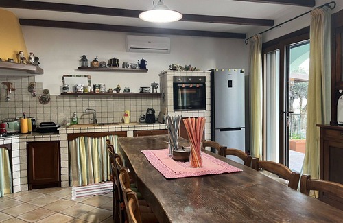 Artallo Apartment | Nice apartment for 4 guests with WIFI, A/C, TV and patio
