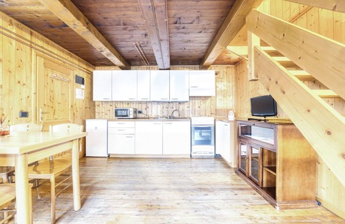 Macugnaga Apartment | Nice apartment for 4 guests with TV, balcony, pets allowed, panoramic view and parking