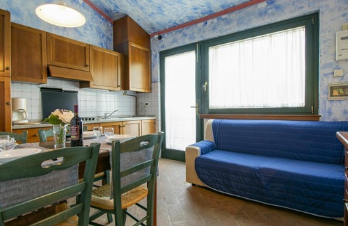 Vicopelago Apartment | Nice apartment for 4 guests with pool, A/C, TV, patio, pets allowed and panoramic view