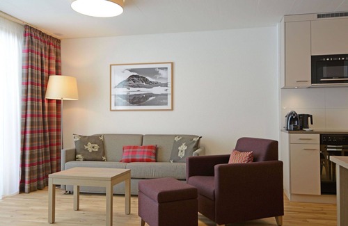 Tavanasa Apartment | Nice apartment for 4 guests with WIFI, hot tub, pool, TV, patio and panoramic view