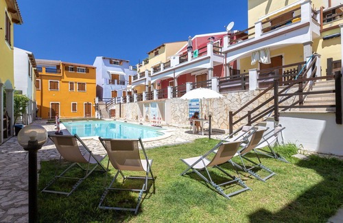 Viddalba Apartment | Nice apartment for 4 people with A/C, pool, TV, terrace, pets allowed and parking