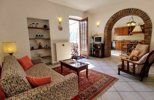 Luino Apartment | Nice apartment for 5 guests with WIFI, TV, terrace and pets allowed