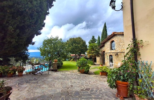 Pian di Sco Apartment | Nice apartment for 5 people with WIFI, pool and TV