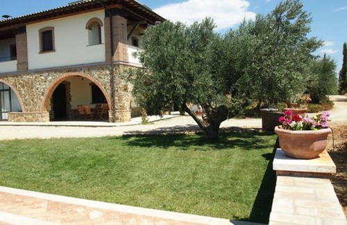 Follonica Apartment | Nice apartment for 6 people with TV, patio, panoramic view and parking