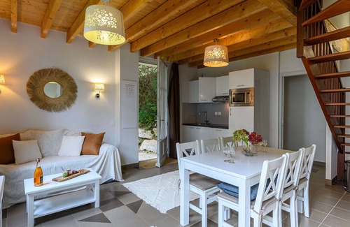 Baden Apartment | Nice apartment for 6 people with WIFI, pool, TV and terrace