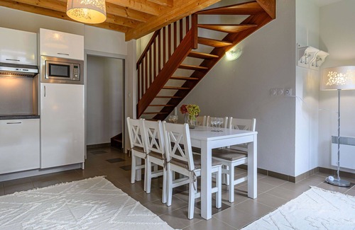 Baden Apartment | Nice apartment for 6 people with WIFI, pool, TV and terrace