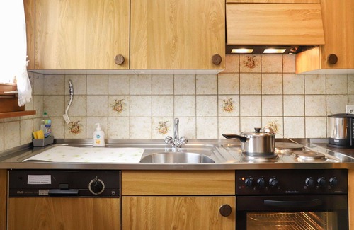 Zweisimmen Apartment | Nice apartment for 4 guests with WIFI, TV and terrace