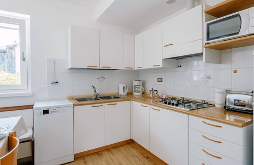 Caldonazzo Apartment | Nice apartment for 4 people with WIFI, TV, patio and pets allowed