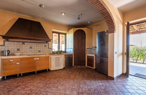 Mombaruzzo Apartment | Nice apartment for 12 people with WIFI, pool, TV, balcony and pets allowed