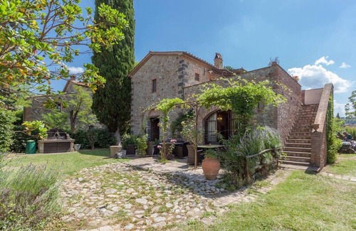 Monteleone d'Orvieto Apartment | Nice apartment for 4 people with WIFI, pool