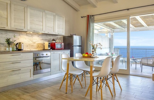 La Ciaccia Apartment | Nice apartment for 4 guests with A/C, TV, patio and pets allowed