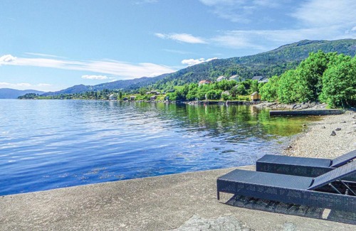 Strandebarm Apartment | Nice apartment in Strandebarm with 3 Bedrooms and WiFi