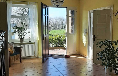 Stoltebuell Apartment | Nice apartment in the old inn in Stoltebüll