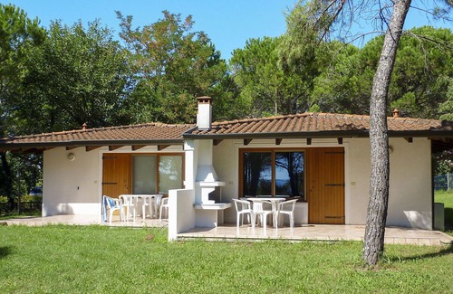 Grado House | Nice apartment in villa for 6 guests with pool, WIFI, terrace and pets allowed