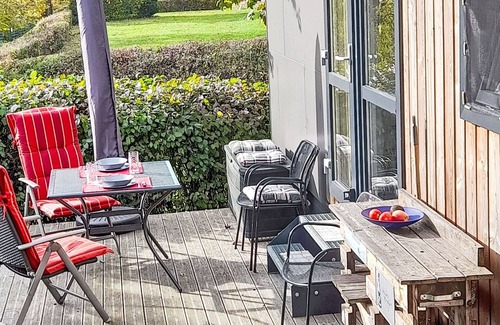 Wemding House | Nice apartment in villa for 4 guests with WIFI, A/C, TV, terrace, pets allowed and parking