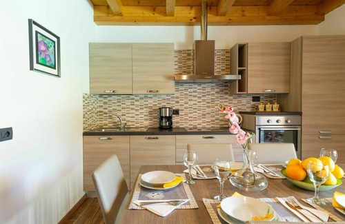 Colico Piano House | Nice apartment in villa for 6 guests with WIFI, pool, TV, terrace and parking