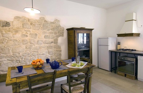 Ragusa Apartment | Nice apartment with private terrace. Shared pool. In Donnafugata, Sicily