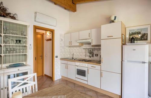 Colà Di Lazise Apartment | Nice apartment with community pool, garden & 2 balconies