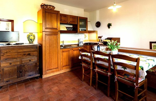 Sughera Apartment | Nice apartment with WIFI, A/C, pool, TV, patio, panoramic view, parking, close to San Gimignano