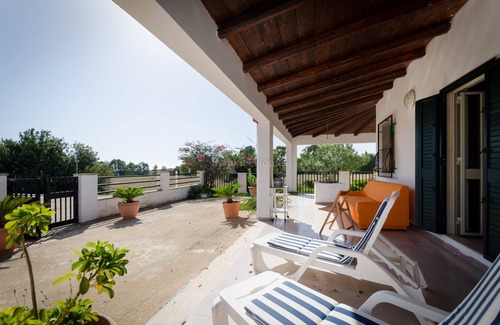 Sampieri House | Nice cottage right on the sandy beach (300 m), quiet location, garden, WiFi, 5 p