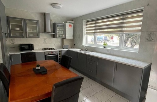Greenwich House | Nice cozy house with WiFi close to the Elizabeth line