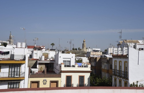 Triana Apartment | nice first floor flat in triana, 2mn walk from Plaza de Cuba