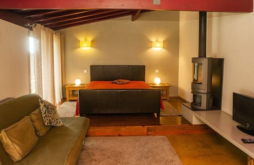 Tralhariz House | Nice holiday home in Carrazeda de Ansia with private terrace