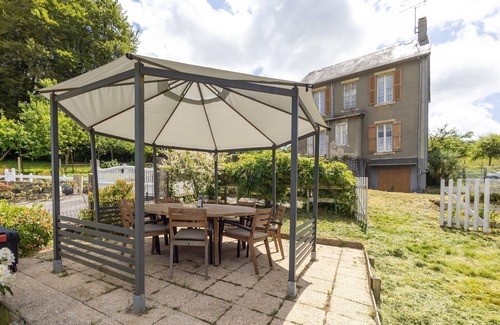 Hambye House | Nice holiday home in Hambye with parking