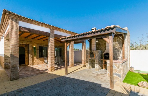 Casariche House | Nice home in Casariche with WiFi