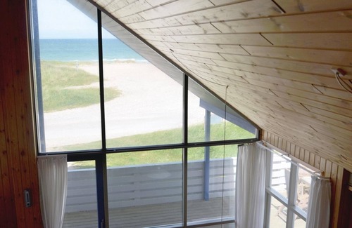 Lild Strand House | Nice home in Frøstrup with kitchen