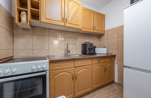 Municipality of Gracac House | Nice home in Gracac with WiFi
