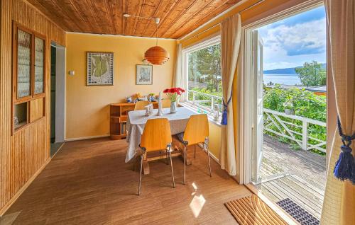 Spikkestad House | Nice Home In Klokkarstua With Wifi