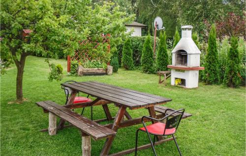 Nowe Warpno House | Nice Home In Nowe Warpno With Kitchen