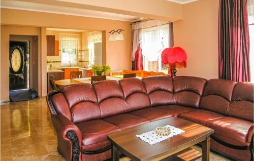 Nowe Warpno House | Nice Home In Nowe Warpno With Kitchen