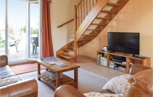 Port-en-Bessin-Huppain House | Nice Home In Port-En-Bessin-Huppain