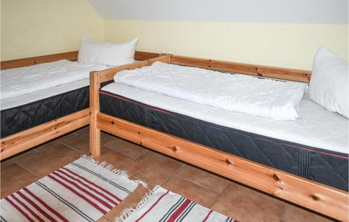 Wohlenberg House | Nice Home In Wohlenberg With Kitchen