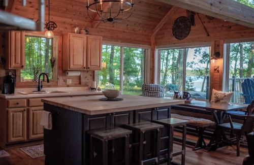 Birchwood Cabin | Nice Lake Escape Hot Tub Pontoon ATV Snowmobile Trails Lakefront & More!