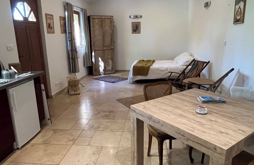 Chateauneuf-de-Gadagne House | Nice little house in a quiet area