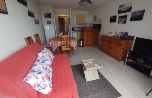 Saint-Cast-le-Guildo Apartment | Nice sea view for this quiet apartment 10 minutes walk from the beach.