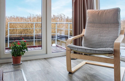 Municipality of Aalsmeer Boat Rental | Nice ship in Aalsmeer with kitchen