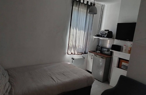 Park Royal Apartment | Nice studio, 2 stops to Liverpool Street