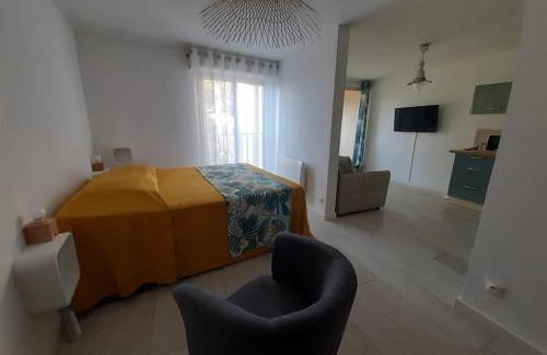 La Seyne-sur-Mer Apartment | Nice studio with balcony in La Seyne-sur-Mer