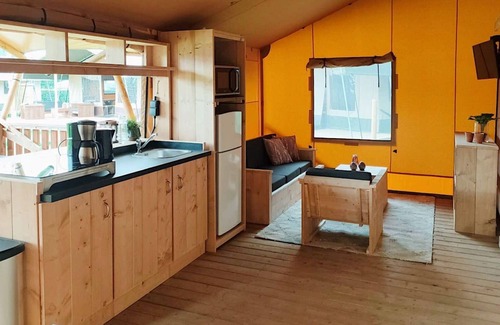 Municipality of Langedijk House | Nice tent with bathroom, near a recreation area