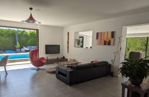 Plaine de la Brague Villa | Nice villa with private pool, 5 min walk to the beach - Antibes