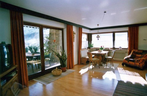 Ottenhofen im Schwarzwald Apartment | Nichtraucher-Ferienwohnung mit 90qm, 1 Schlafzimmer, 1 Wohn-/Schlafzimmer, für maximal 4 Personen