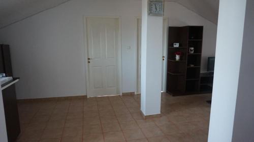Craiova Apartment | Nicolae Romanescu Park